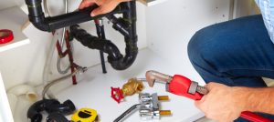 Pourquoi choisir un professionnel pour ses travaux de plomberie ?